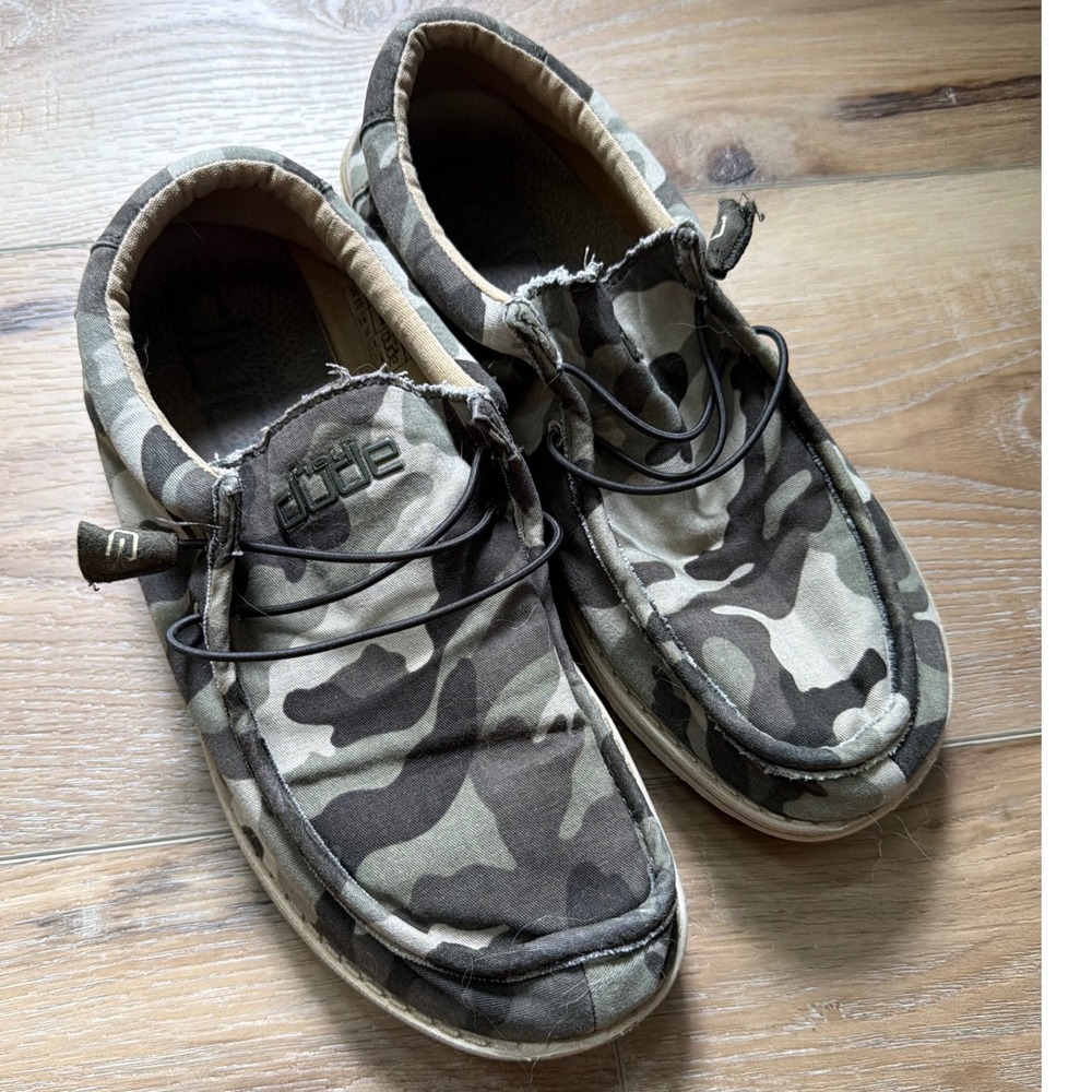 Hey Dude Wally Loafers Mens Size 11 Camo Canvas Slip On Shoes Gorpcore Casual